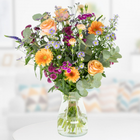 Flower Bouquet Bunte Blütenpracht with Eucalyptus