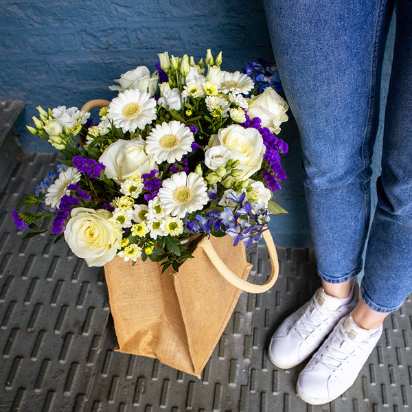 Send flower bouquet Constanze